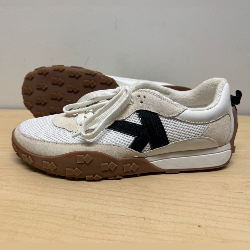 Kate Spade K as in Kate White and Black Sneakers Women’s 10.5 41